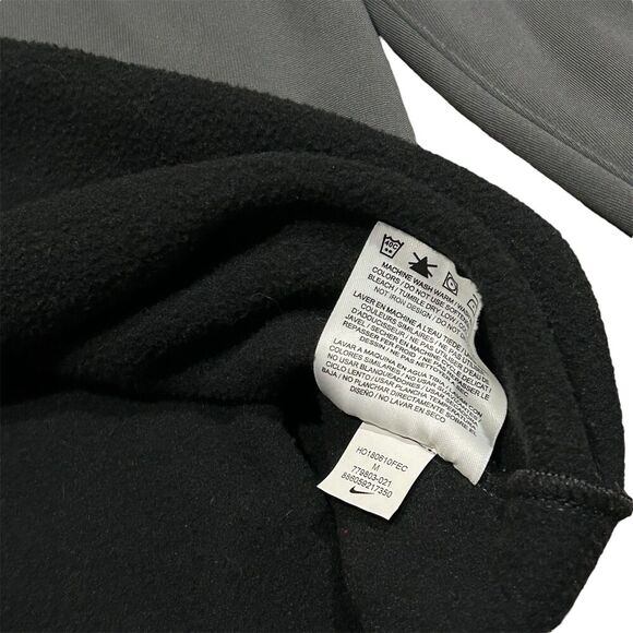 Nike Golf Men's Medium Therma-Fit Hypervis 1/2 Zip Cover-Up - Picture 7 of 7